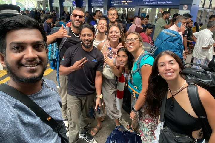 Colombo Airport taxi to Colombo City - Photo 1 of 6